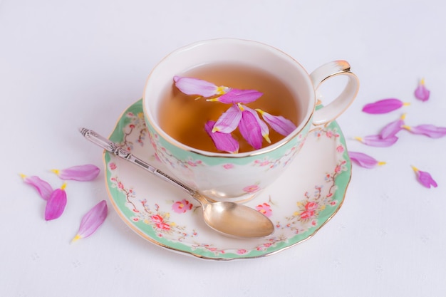 Arranjo sofisticado de elementos de festa do chá