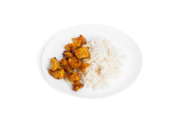 Arroz com frango isolado. um prato de arroz e frango.