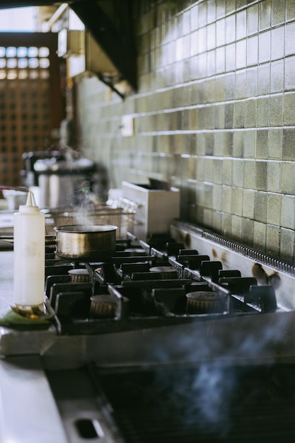 Atmosfera na cozinha do café processo