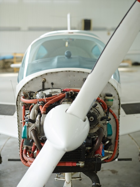 Foto grátis avião a jato moderno