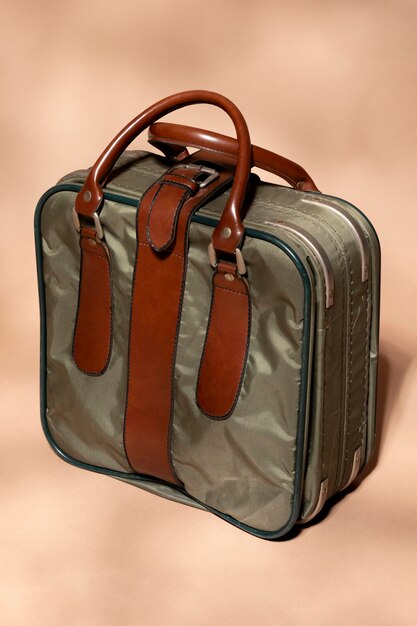 Foto grátis bagagem de mão preparada para viagens
