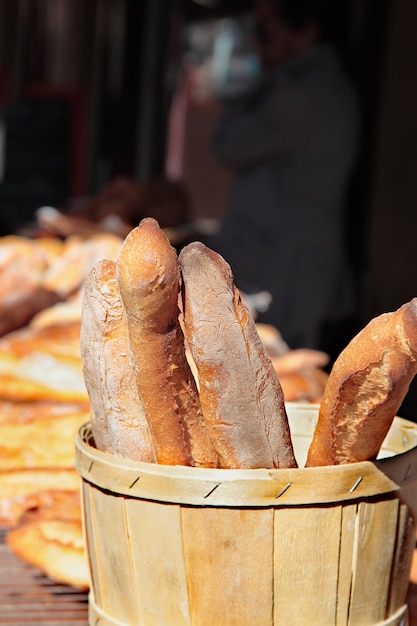 Baguetes no mercado em França