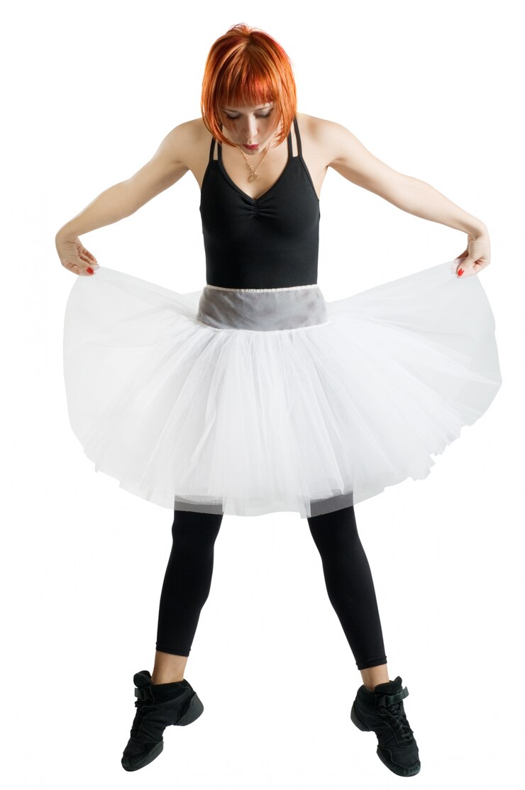 Foto grátis bailarina vermelha com tutu preto