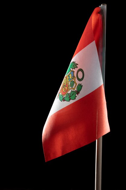 Bandeira nacional do Peru com símbolo