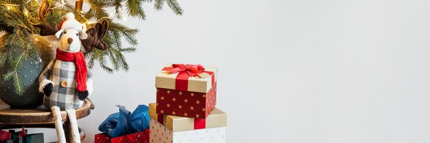 Foto grátis banner do twitter de presente de natal festivo