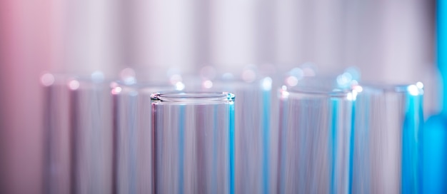 Banner horizontal de ciência com recipientes de vidro