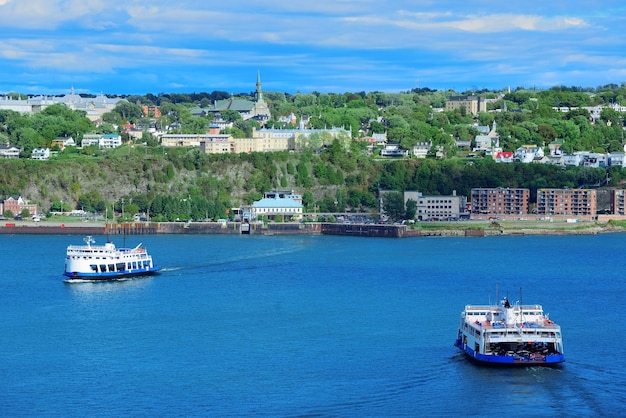 Barco na cidade de Quebec