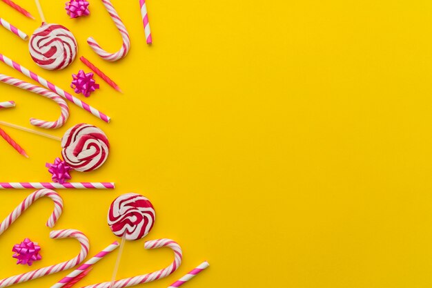 Bastões de doces e espaço para cópia