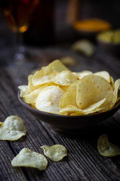 Batatas fritas deliciosas e crocantes