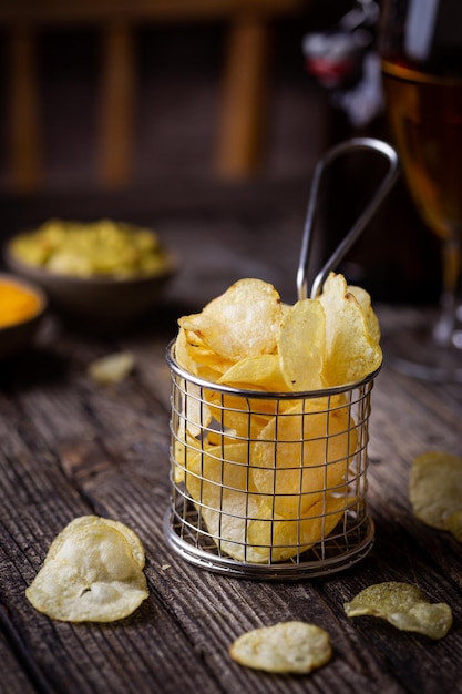 Batatas fritas deliciosas e crocantes