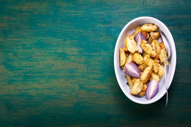 Batatas fritas em uma tigela