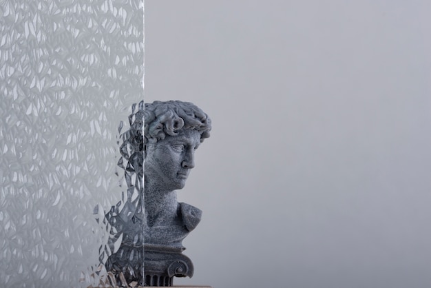Foto grátis bela escultura de figura romana