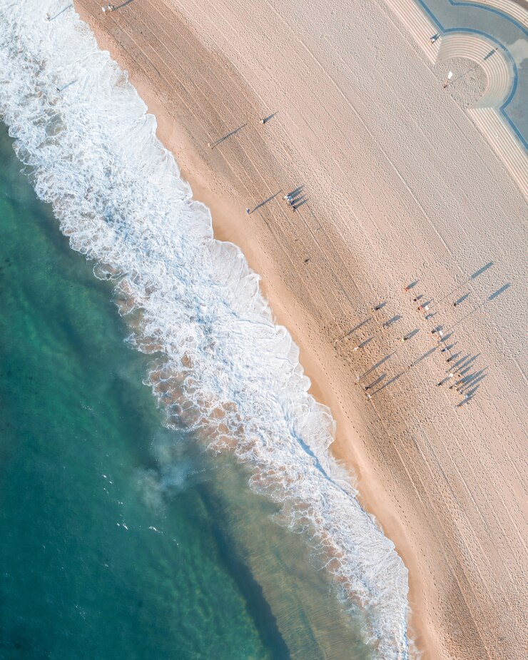 Foto grátis bela foto aérea do mar e da costa