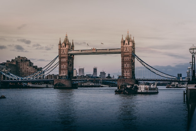 Bela foto da Tower Bridge em Londres