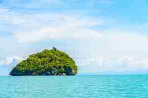 Foto grátis bela ilha tropical e mar na tailândia