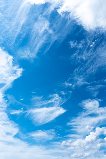 Foto grátis bela paisagem do céu durante o dia