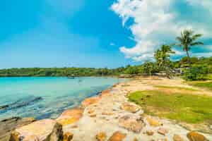 Foto grátis bela praia tropical e mar