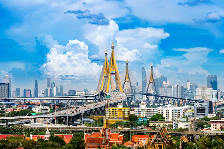Foto grátis bela vista da cidade de bangkok e a ponte rodoviária na tailândia.