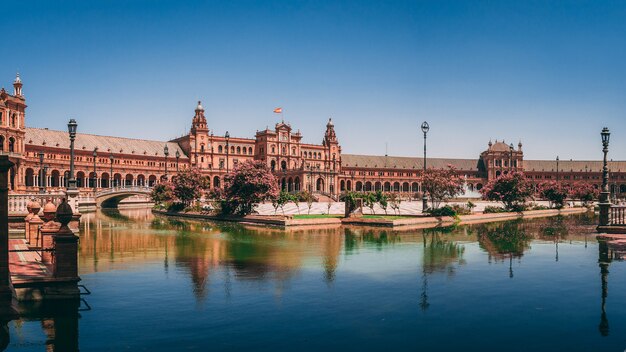 Bela vista da Plaza de España em Sevilha, na Espanha