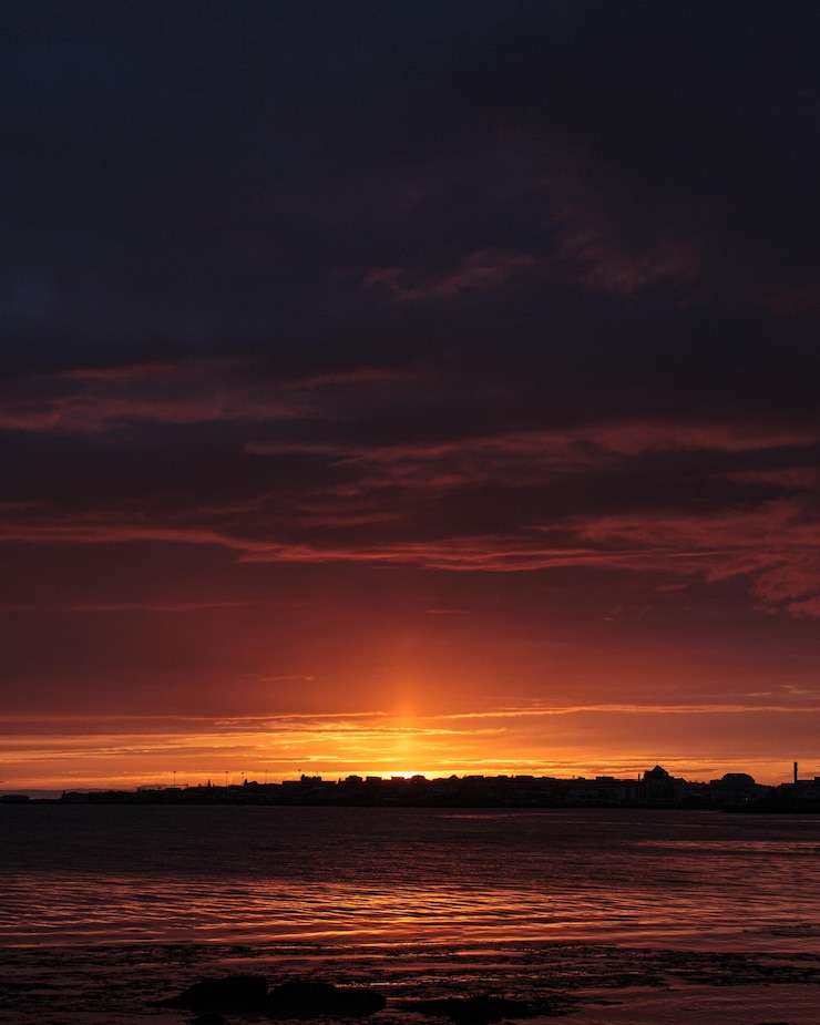 Foto grátis bela vista do mar ao pôr do sol