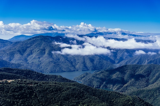 Bela vista do Santuário Mare Deu del Far na Espanha