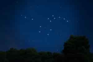 Foto grátis belas constelações no céu azul