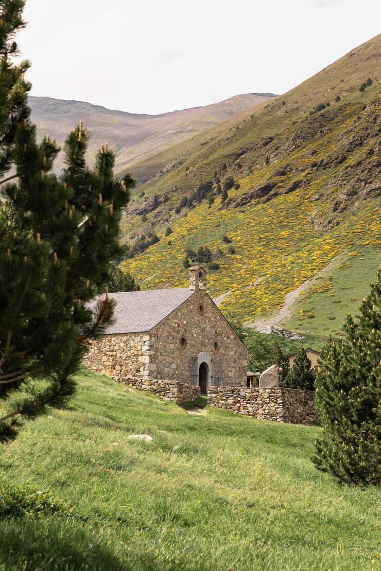 Foto grátis belas paisagens montanhosas