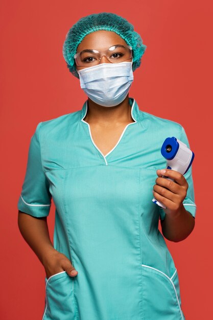 Belo retrato de enfermeira negra