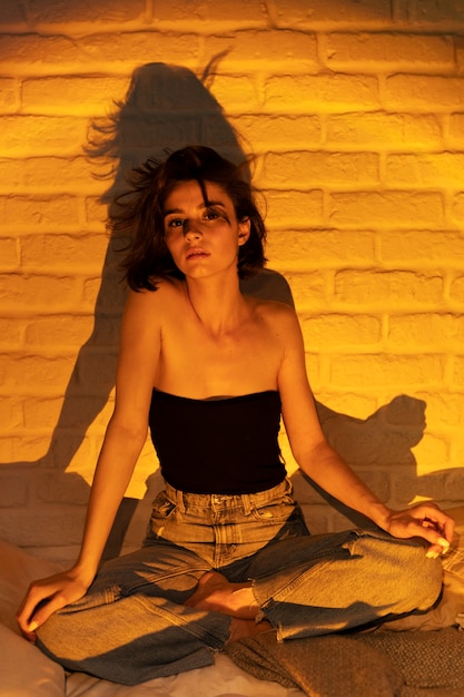 Belo retrato de mulher adolescente