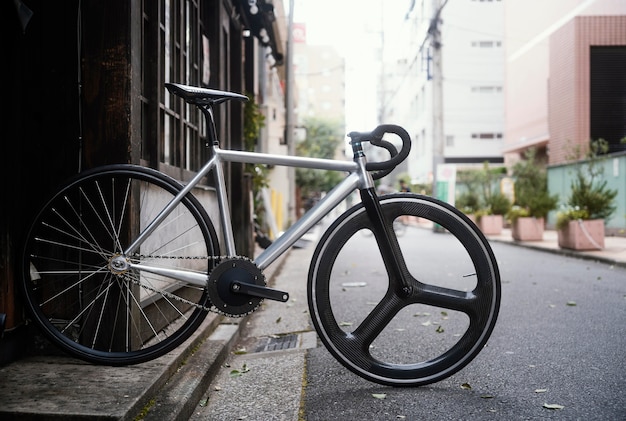 Bicicleta ao ar livre na rua