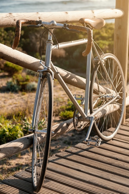 Bicicleta vintage à beira-mar