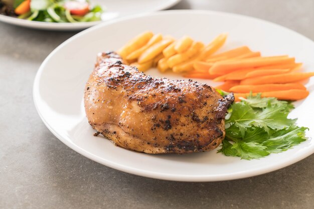 Bife de frango na coxa