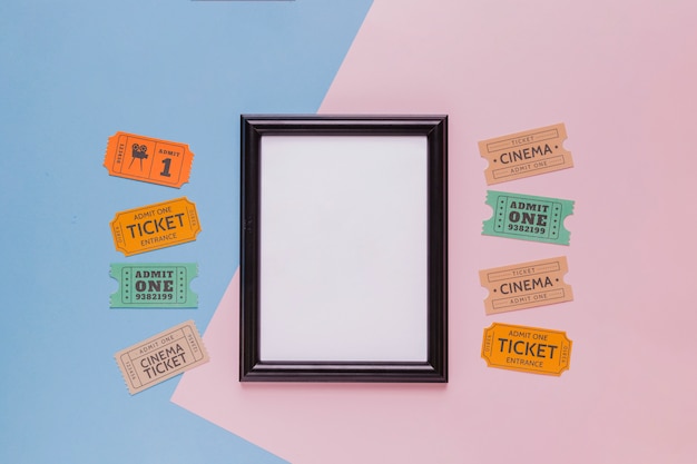 Bilhetes de cinema e um quadro