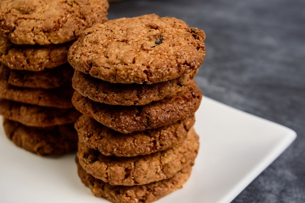 Biscoitos de aveia doce no prato