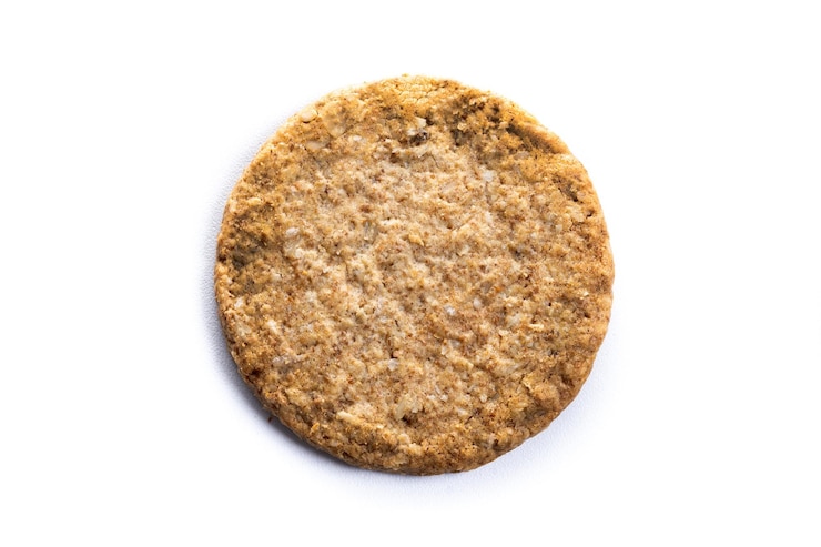 Foto grátis biscoitos de aveia saudáveis isolados em fundo branco