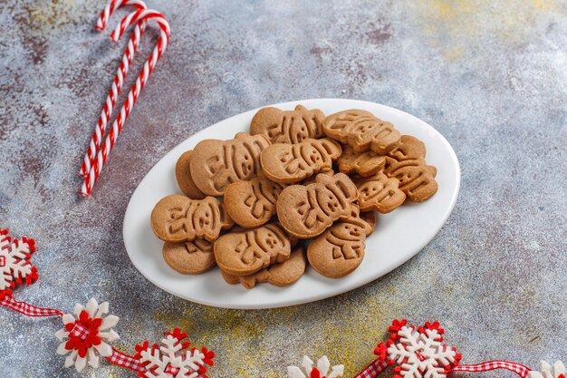 Biscoitos de gengibre deliciosos caseiros.