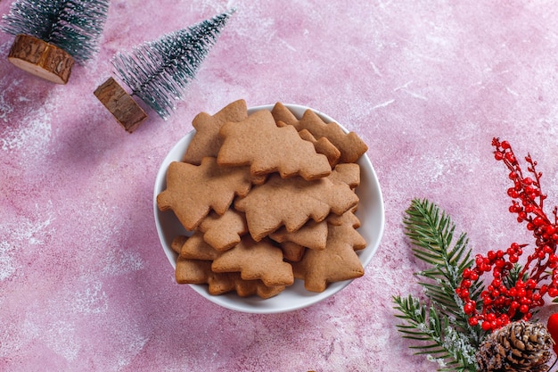 Biscoitos de gengibre deliciosos caseiros.