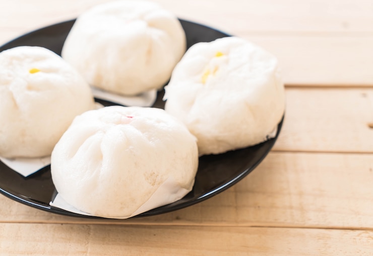 Foto grátis bolinho de massa cozido no vapor ou bolinho chinês