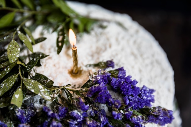 Bolo de Aniversário decorado com Flores