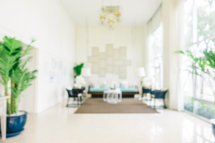 Foto grátis borrão abstrata e interior da sala de estar desfocado