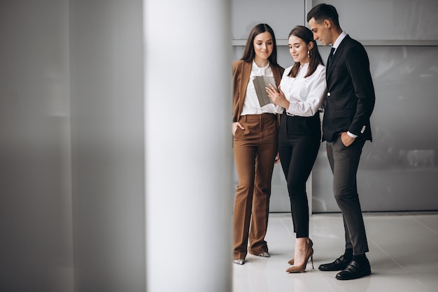 Bussiness pessoas trabalhando em equipe em um escritório