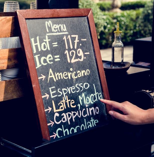 Foto grátis café cafe bebidas menu de bebidas no quadro de giz