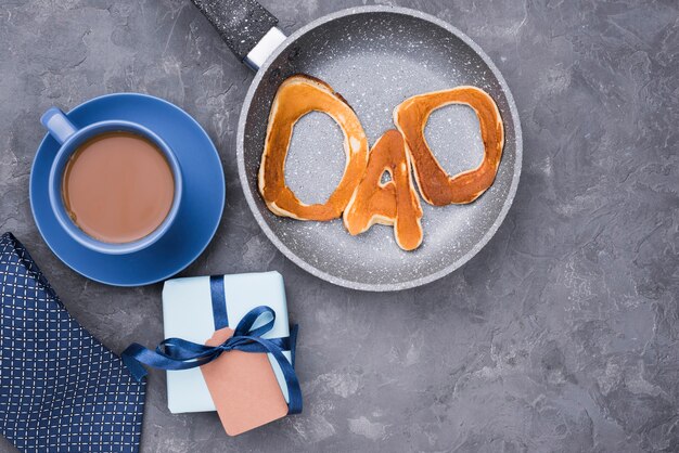 Café da manhã e presente para o dia dos pais