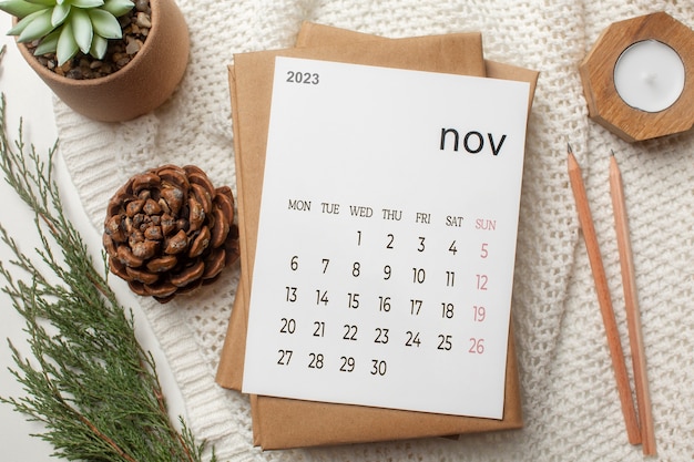 Foto grátis calendário de mesa com textos em inglês