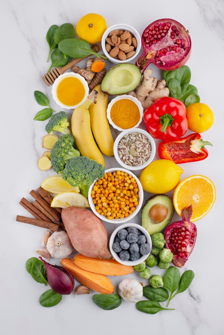 Foto grátis cama plana de alimentos saudáveis para aumentar a imunidade