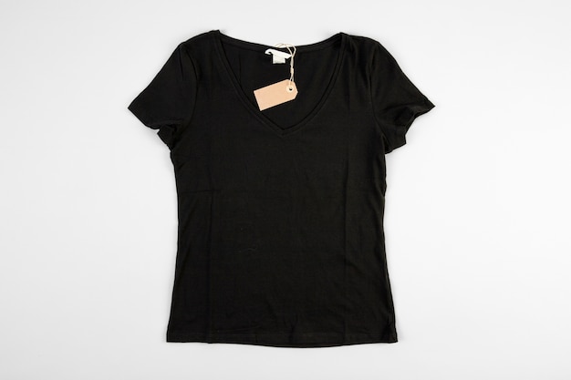 Foto grátis camisa preta com preço