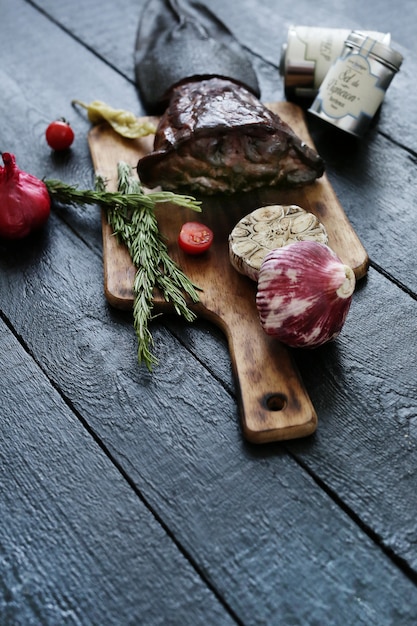 Foto grátis carne assada com especiarias