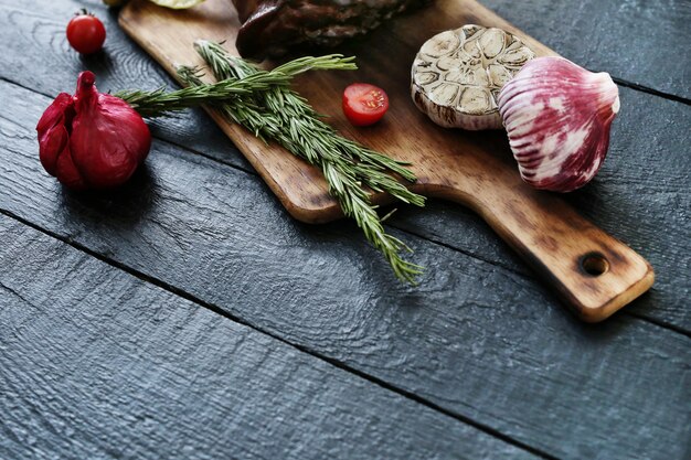 Foto grátis carne assada com especiarias