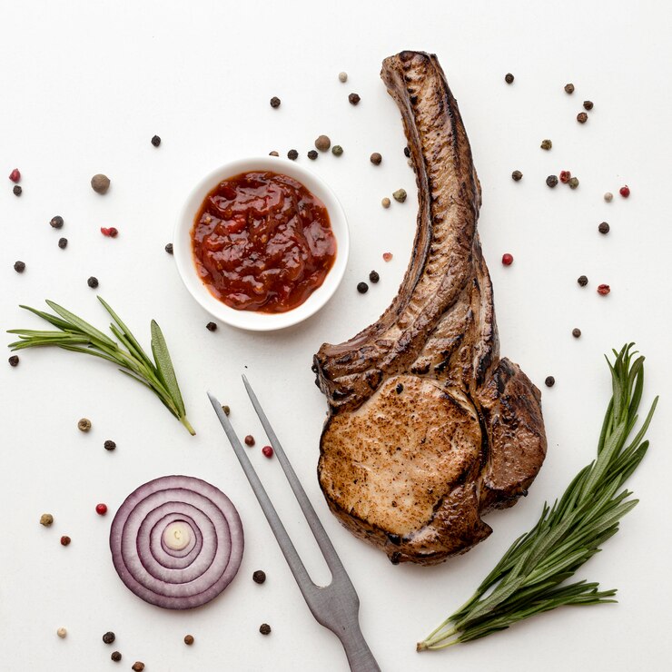 Foto grátis carne cozida com molho
