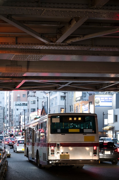 Foto grátis carro urbano moderno na rua